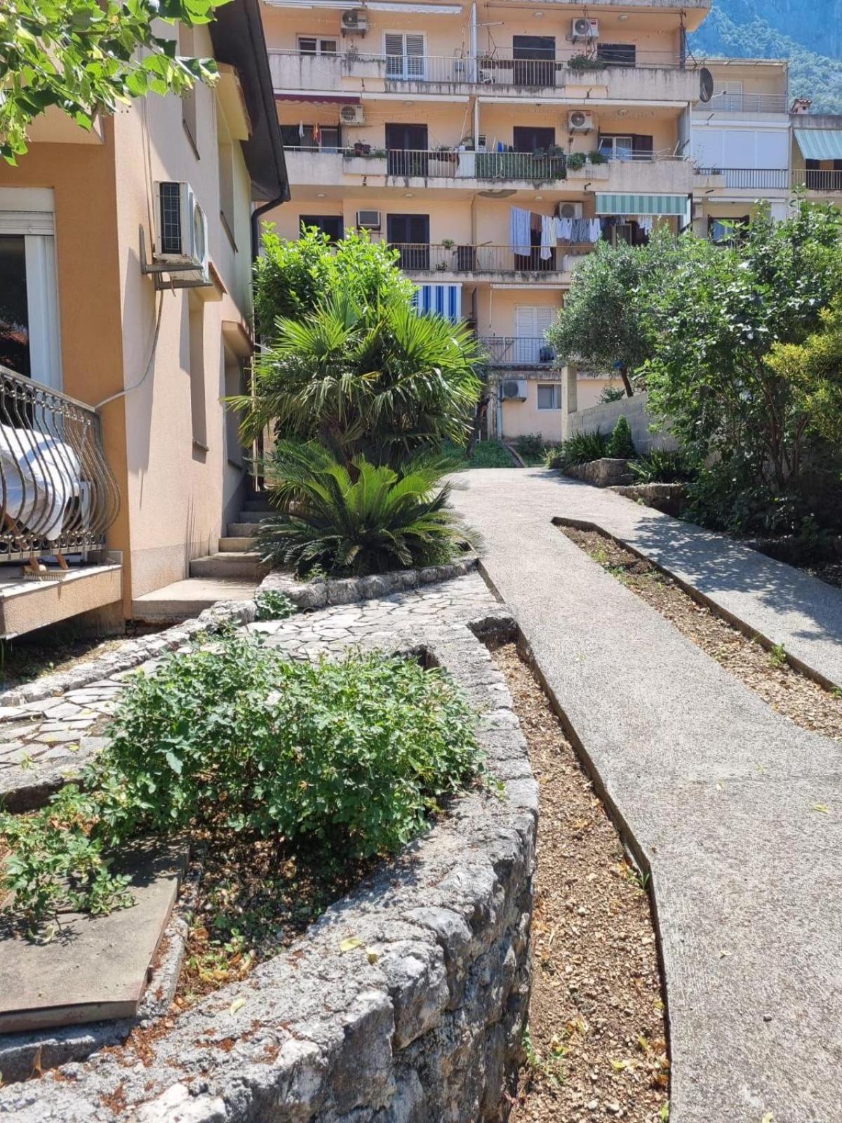 Apartments Luka Kotor Exterior photo